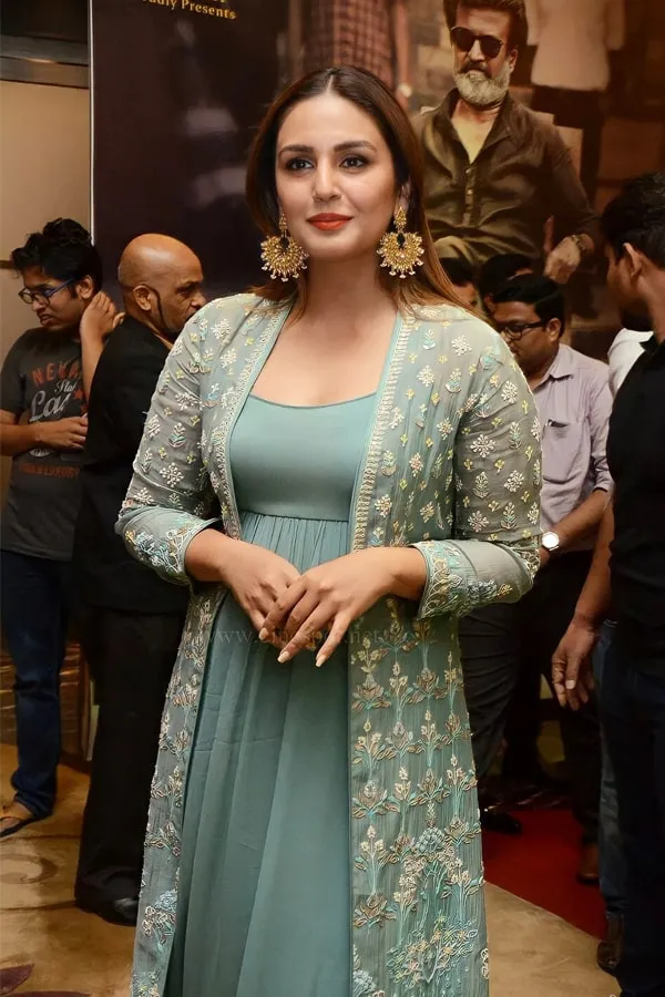 Huma qureshi dresses Gown in Kaala press meet